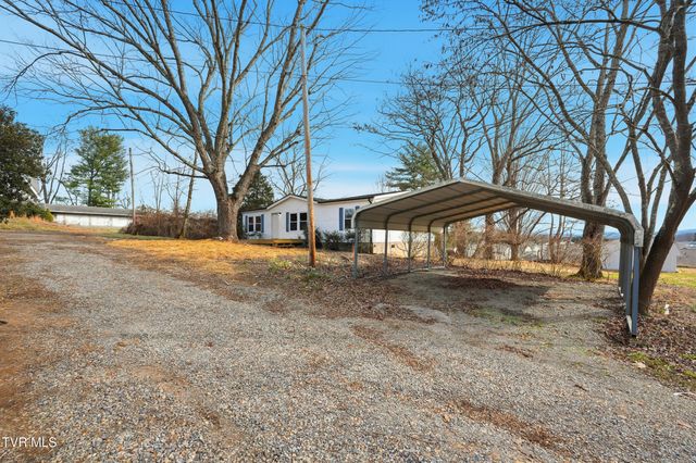 449 Bayhill Drive, Piney Flats, TN 37686