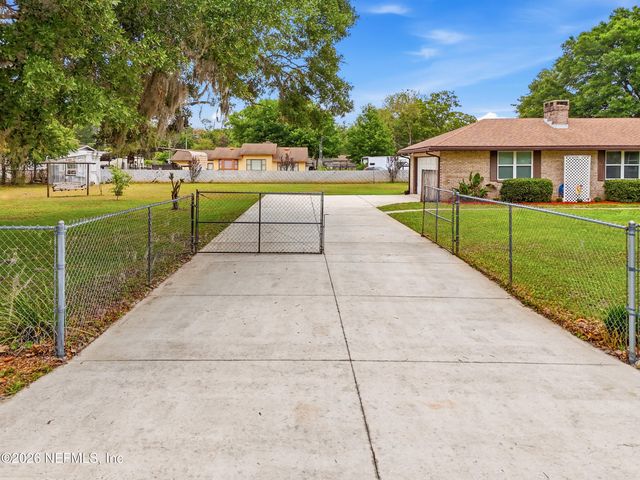 2611 WATER BLUFF Drive, Jacksonville, FL 32218