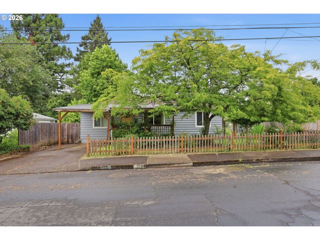 2199 CLEVELAND St, Eugene, OR 97405