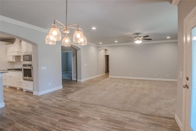 12037 Ashford Drive, Yukon, OK 73099