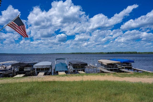 5 Deer Run, Mauston, WI 53848