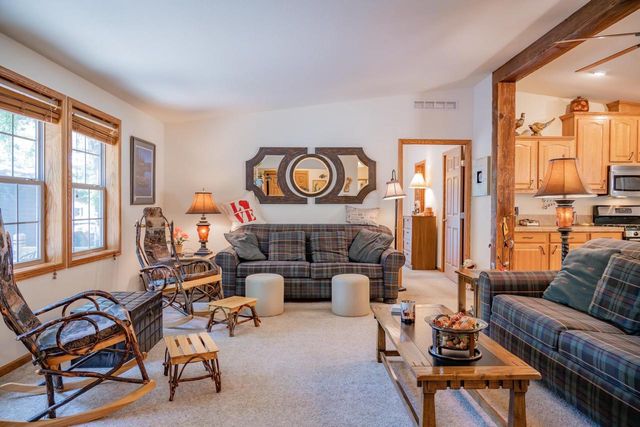 5 Deer Run, Mauston, WI 53848