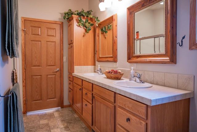 5 Deer Run, Mauston, WI 53848
