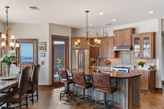 2217 Seabiscuit CV 113, Spicewood, TX 78669