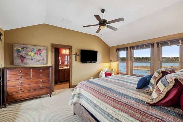 2217 Seabiscuit CV 113, Spicewood, TX 78669