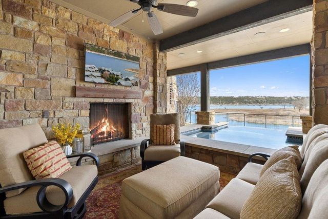 2217 Seabiscuit CV 113, Spicewood, TX 78669