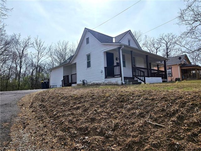 4319 E 56 Street, Kansas City, MO 64130