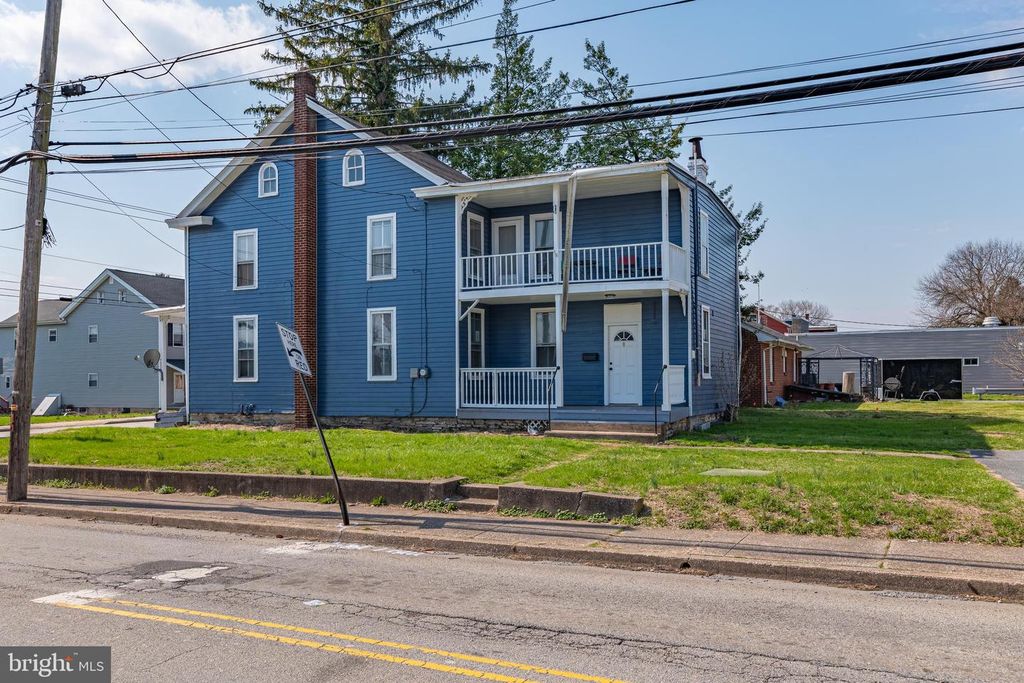 296 2ND ST, Highspire, PA 17034