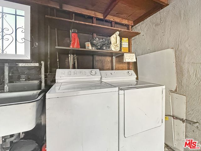 5962 W 85th Place, Los Angeles, CA 90045