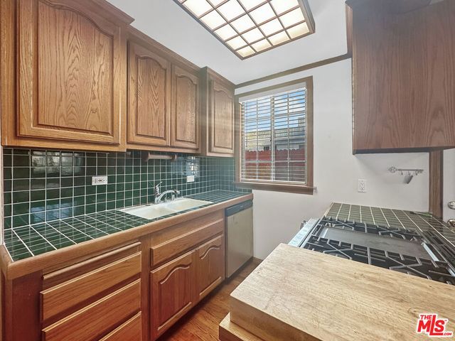 5962 W 85th Place, Los Angeles, CA 90045