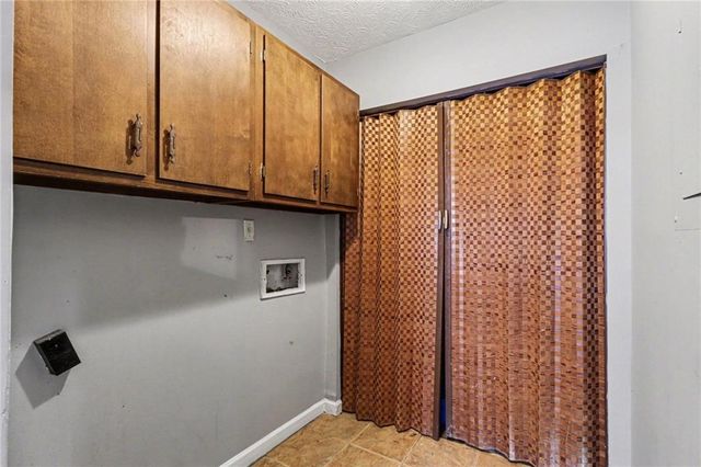 2571 Stratford Lane, Morrow, GA 30260