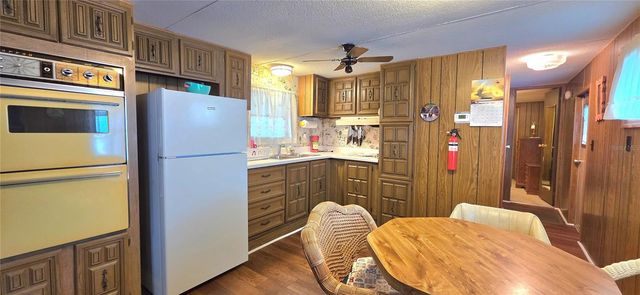 37113 LOIS AVENUE, Zephyrhills, FL 33542