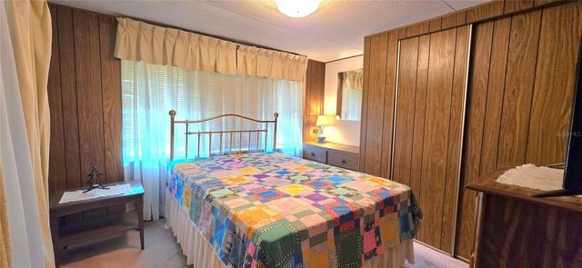 37113 LOIS AVENUE, Zephyrhills, FL 33542