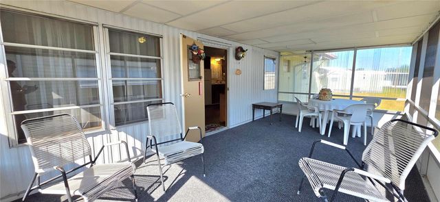 37113 LOIS AVENUE, Zephyrhills, FL 33542