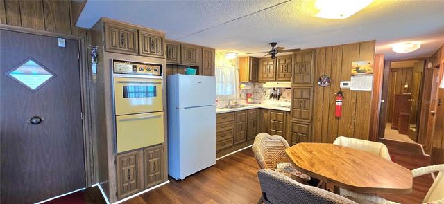 37113 LOIS AVENUE, Zephyrhills, FL 33542