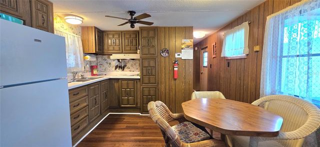 37113 LOIS AVENUE, Zephyrhills, FL 33542