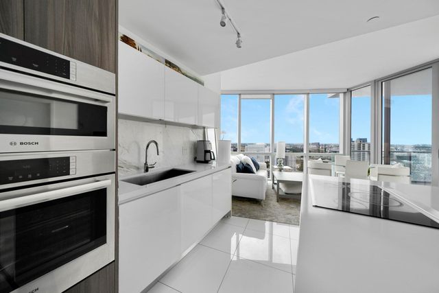 851 NE 1st Avenue 2410, Miami, FL 33132