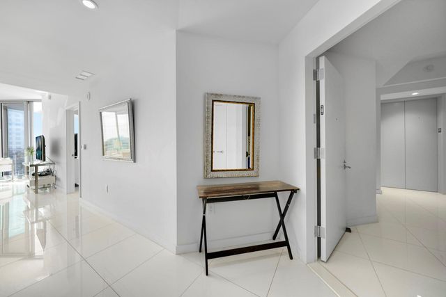 851 NE 1st Avenue 2410, Miami, FL 33132