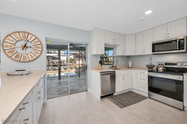 385 Willet AVE, Naples, FL 34108