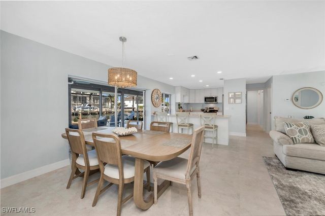 385 Willet AVE, Naples, FL 34108