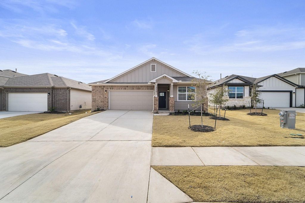 225 Caddo bend DR, Kyle, TX 78640