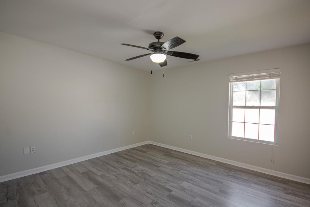 Image 16 of property listing at 11956 ROBYN LN, Princess Anne, MD 21853