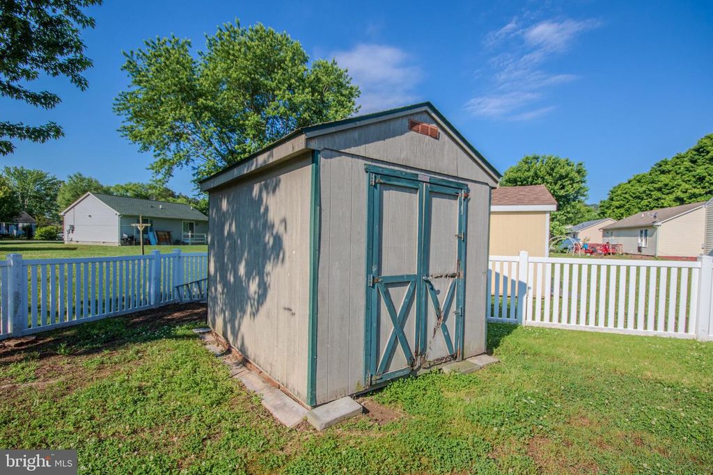 Image 36 of property listing at 11956 ROBYN LN, Princess Anne, MD 21853
