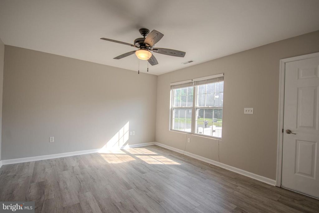 Image 7 of property listing at 11956 ROBYN LN, Princess Anne, MD 21853