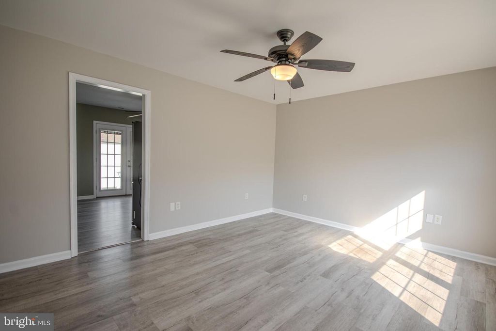 Image 8 of property listing at 11956 ROBYN LN, Princess Anne, MD 21853