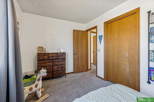 410 Sherwood Drive, Gretna, NE 68028