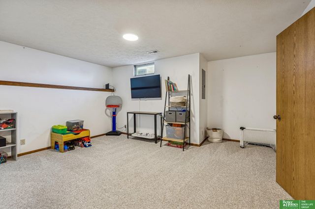 410 Sherwood Drive, Gretna, NE 68028