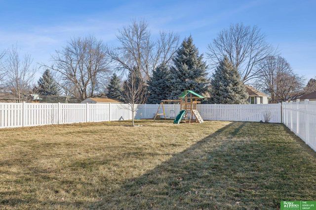 410 Sherwood Drive, Gretna, NE 68028