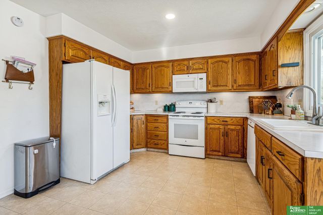 410 Sherwood Drive, Gretna, NE 68028