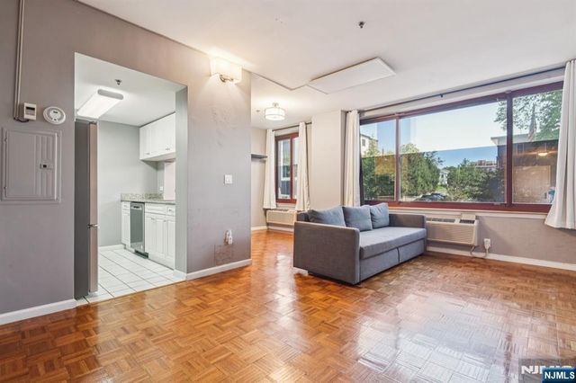 100 Old Palisade Road L7, Fort Lee, NJ 07024