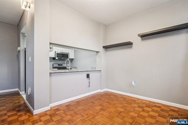 100 Old Palisade Road L7, Fort Lee, NJ 07024