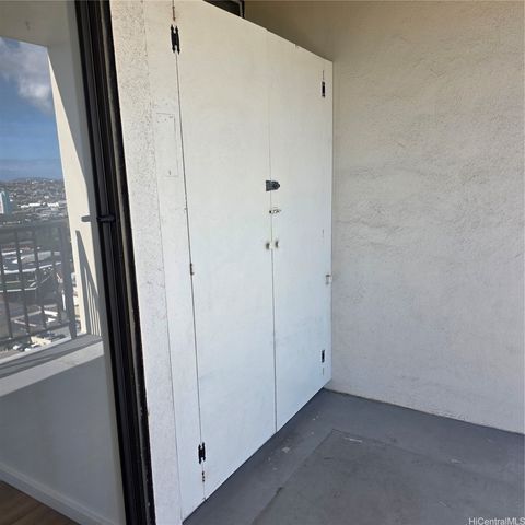 2444 Hihiwai Street 2304, Honolulu, HI 96826