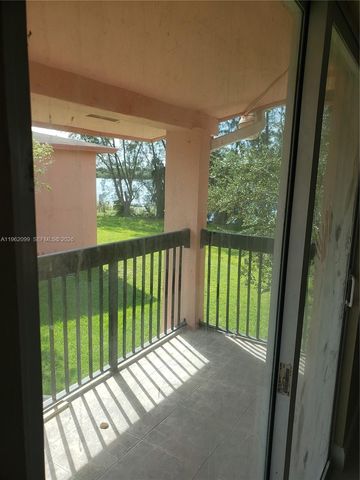 1930 NW 119th St 722, Miami, FL 33167