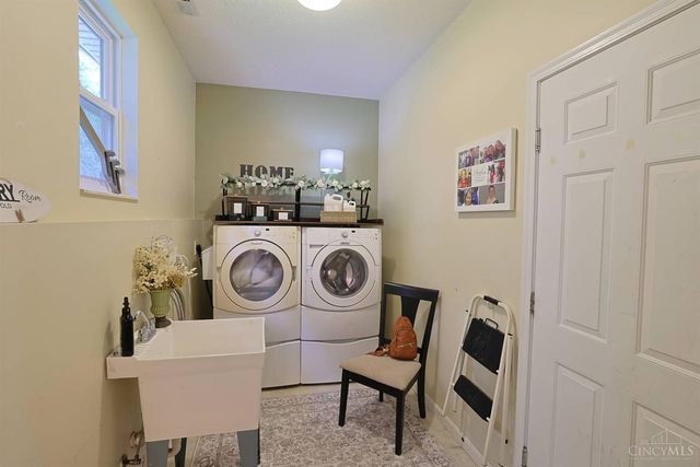 1147 Stableview Circle, Hamilton Twp, OH 45039