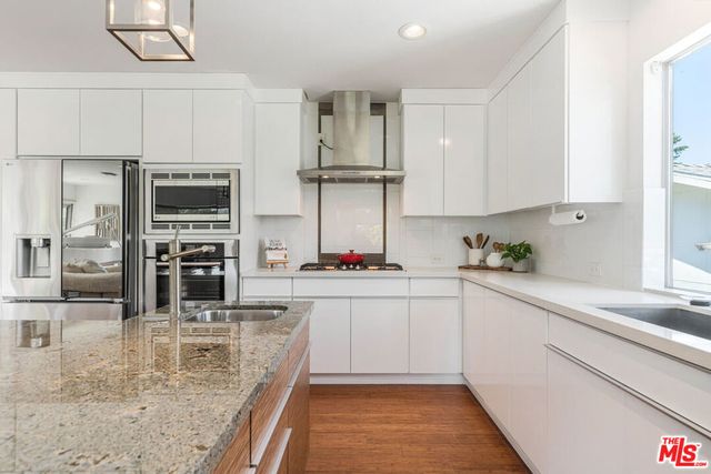 10336 Monte Mar Drive, Los Angeles, CA 90064