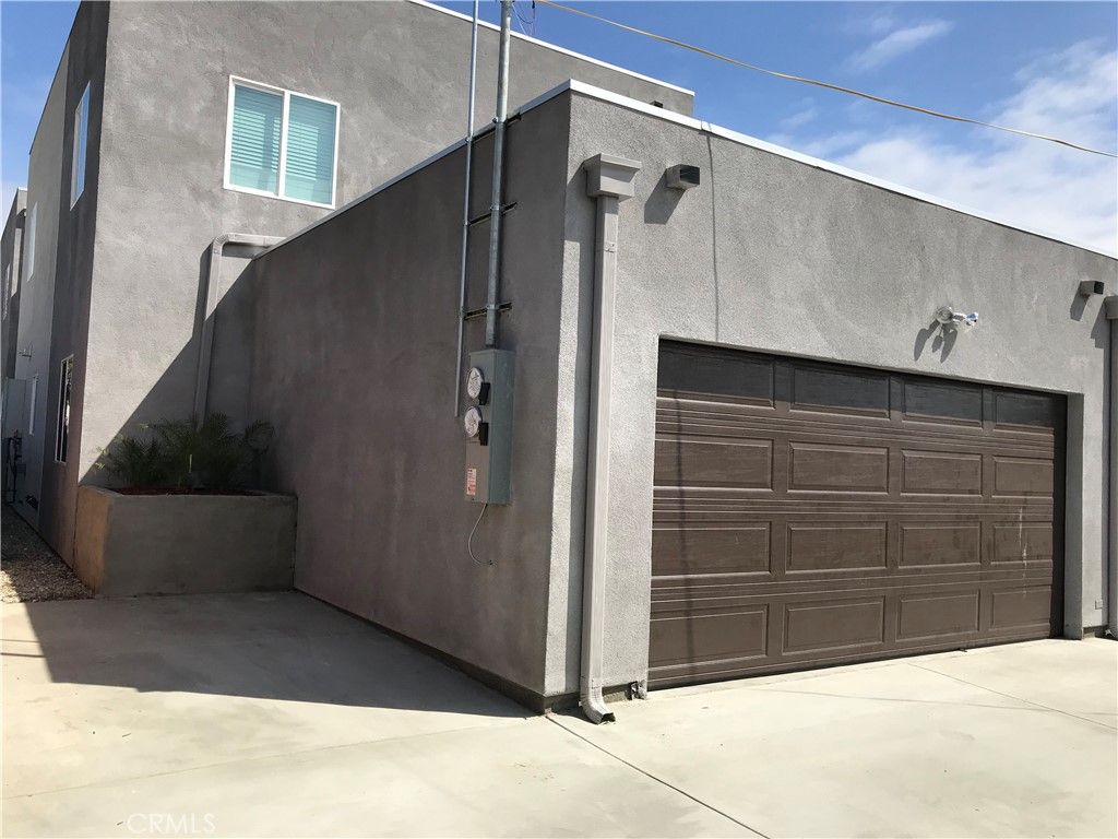 220 E 61st, Los Angeles, CA 90003