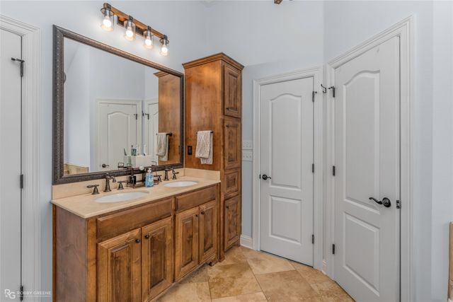 610 Glenshire Drive, Bossier City, LA 71111