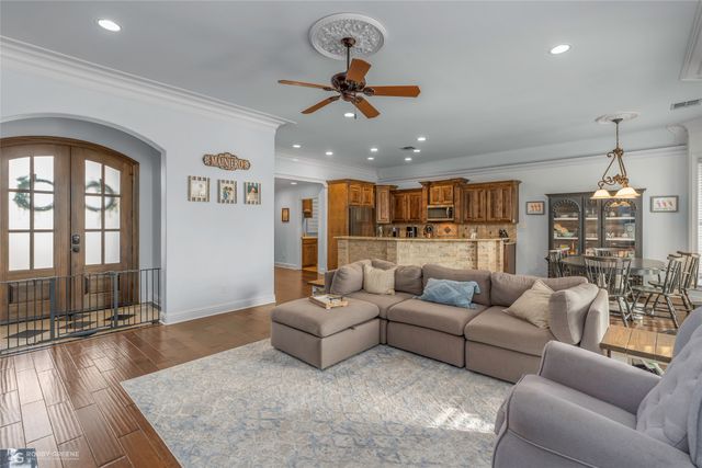 610 Glenshire Drive, Bossier City, LA 71111