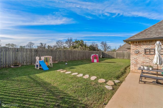 610 Glenshire Drive, Bossier City, LA 71111