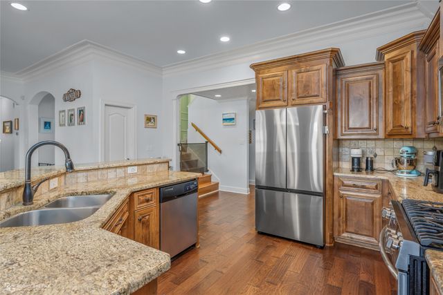 610 Glenshire Drive, Bossier City, LA 71111