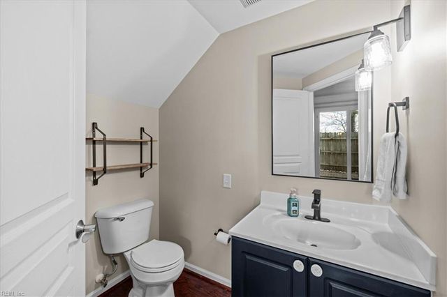 2044 Smallbrooke CT, Virginia Beach, VA 23454