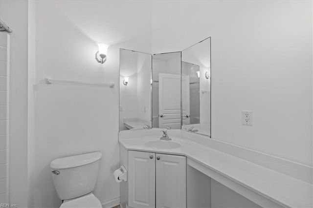 2044 Smallbrooke CT, Virginia Beach, VA 23454