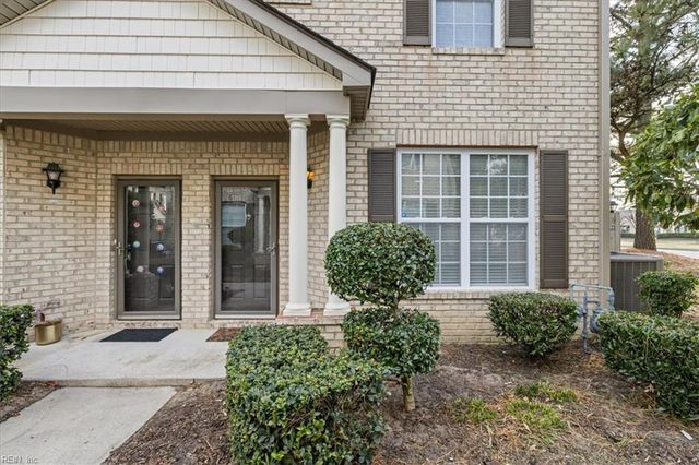 2044 Smallbrooke CT, Virginia Beach, VA 23454