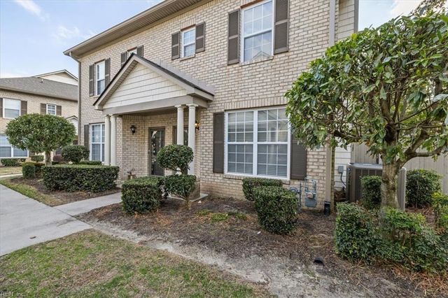 2044 Smallbrooke CT, Virginia Beach, VA 23454