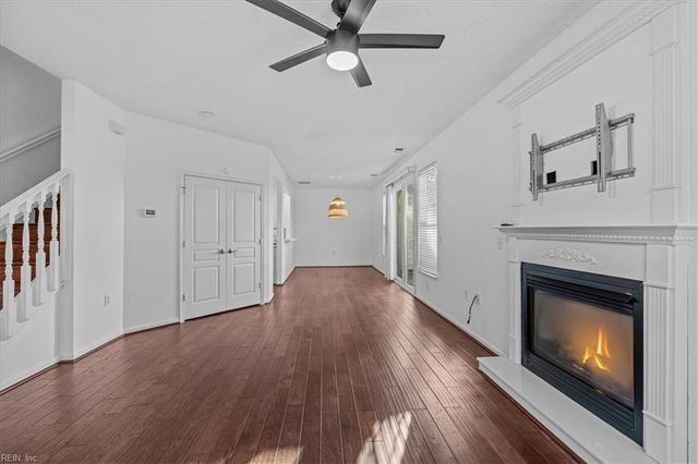 2044 Smallbrooke CT, Virginia Beach, VA 23454