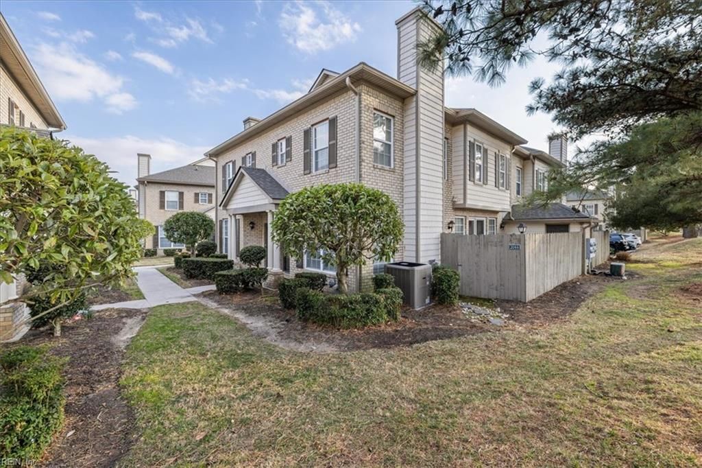 2044 Smallbrooke CT, Virginia Beach, VA 23454